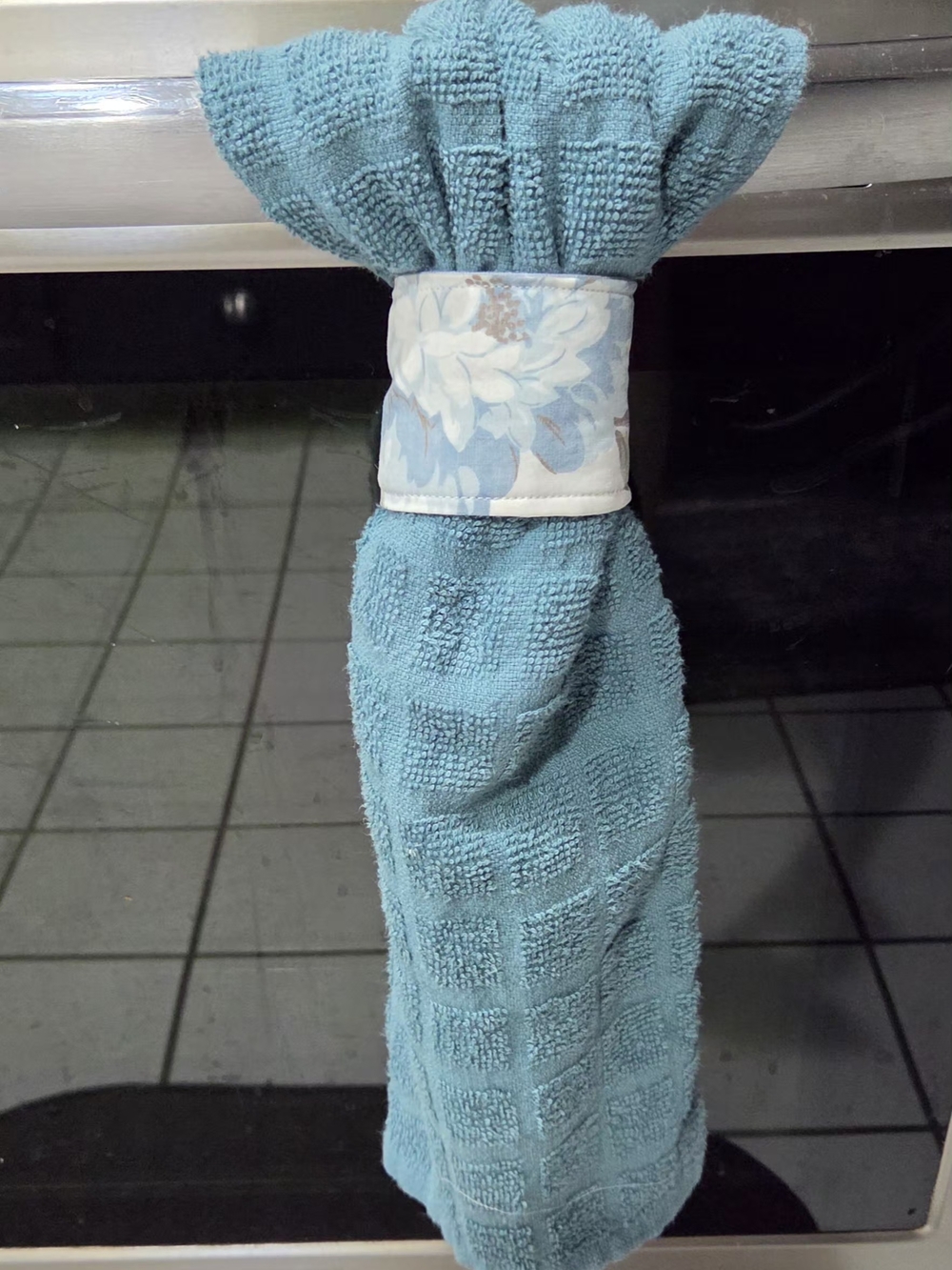 Kitchen Hand Towel Floral Holder